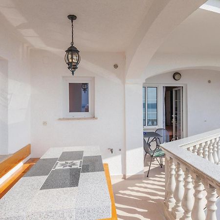 Nice Apartment In Crikvenica With Kitchen المظهر الخارجي الصورة