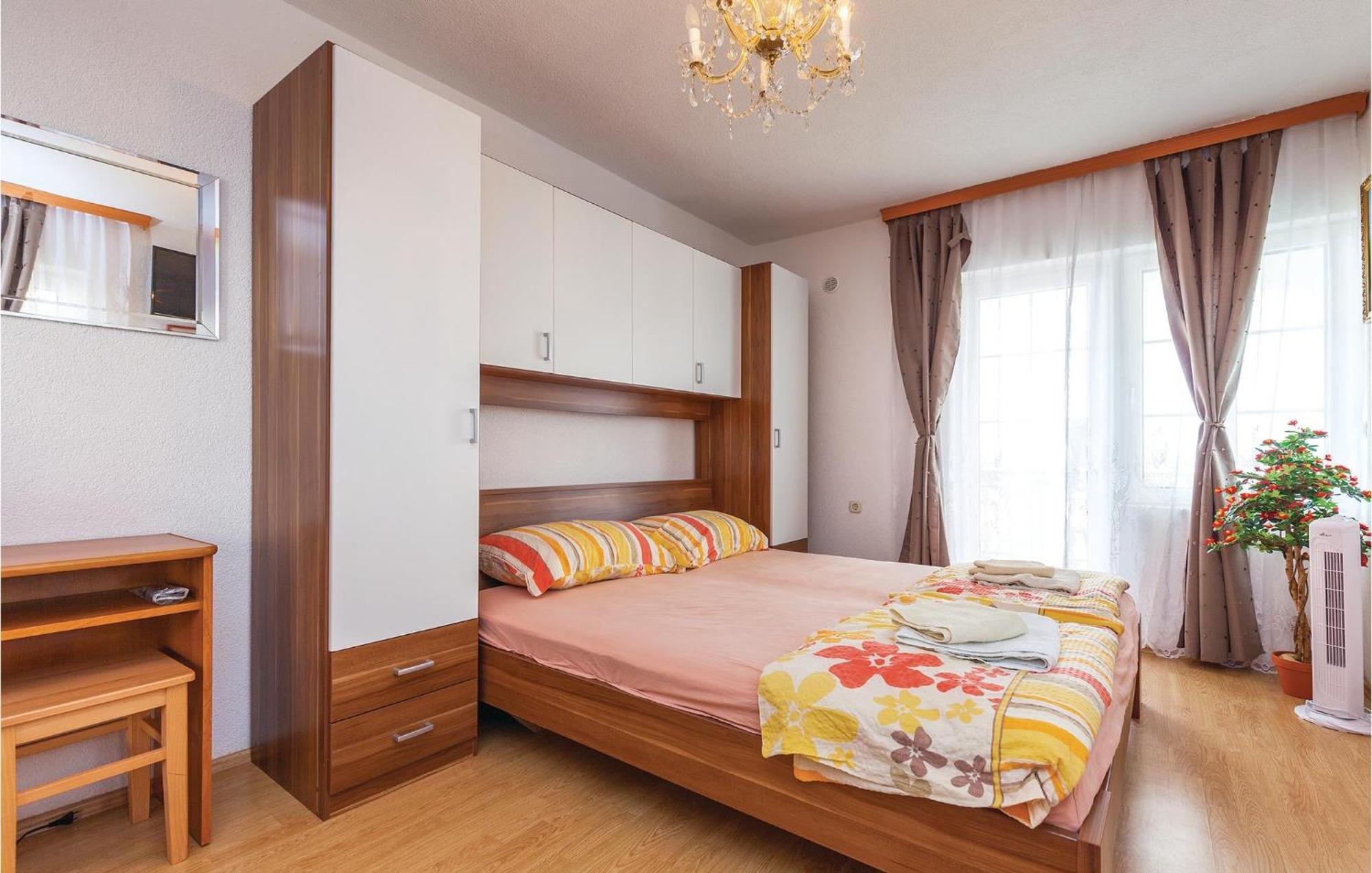 Nice Apartment In Crikvenica With Kitchen المظهر الخارجي الصورة