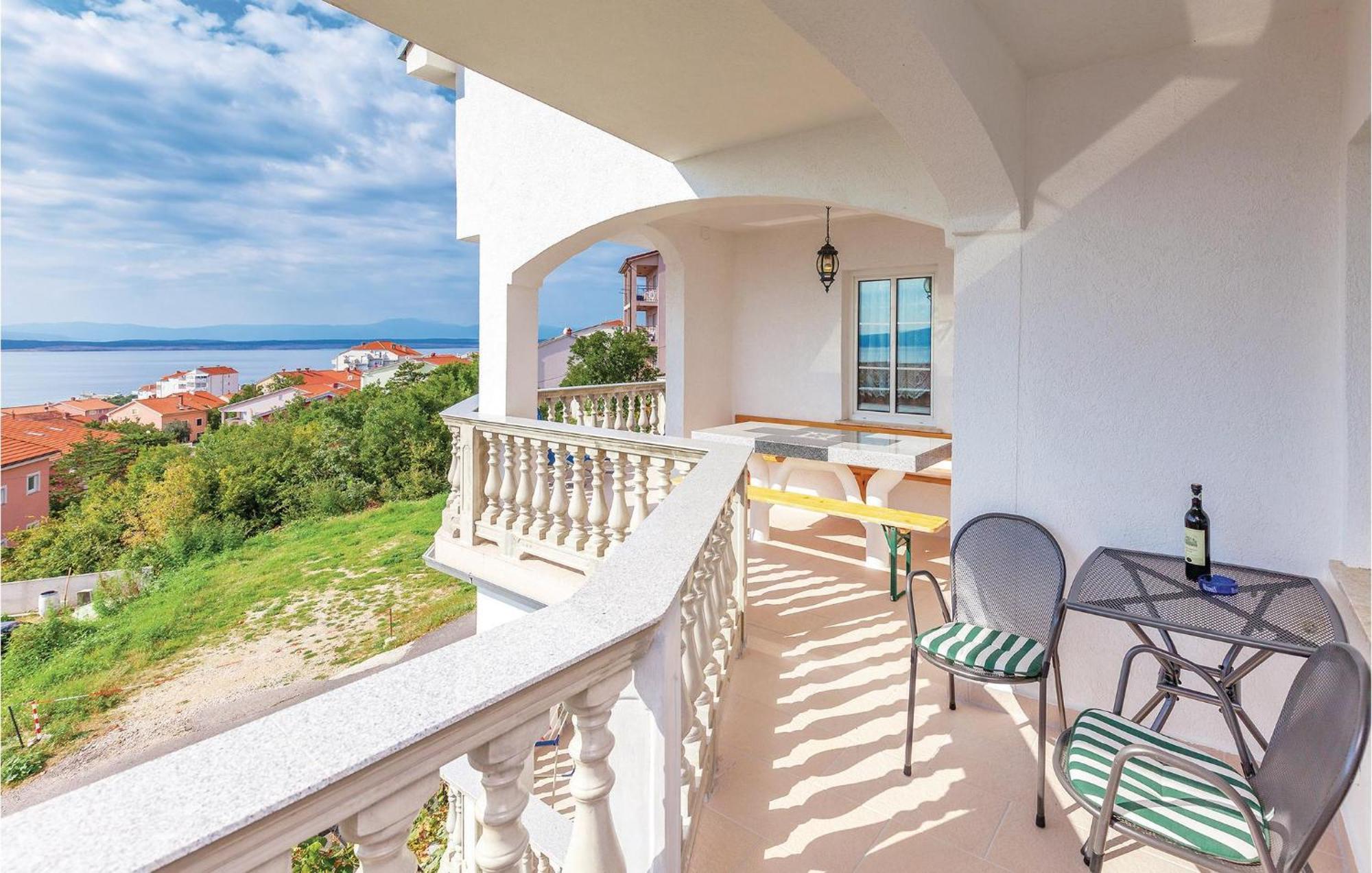 Nice Apartment In Crikvenica With Kitchen المظهر الخارجي الصورة