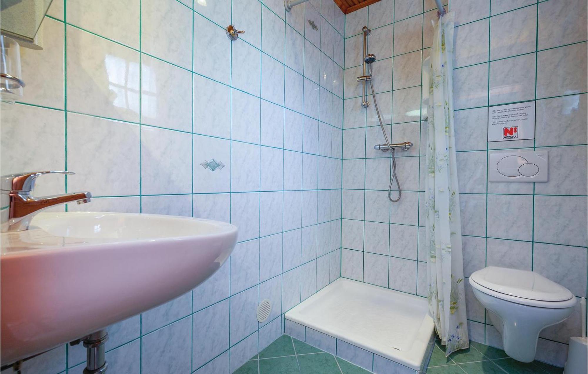 Nice Apartment In Crikvenica With Kitchen المظهر الخارجي الصورة